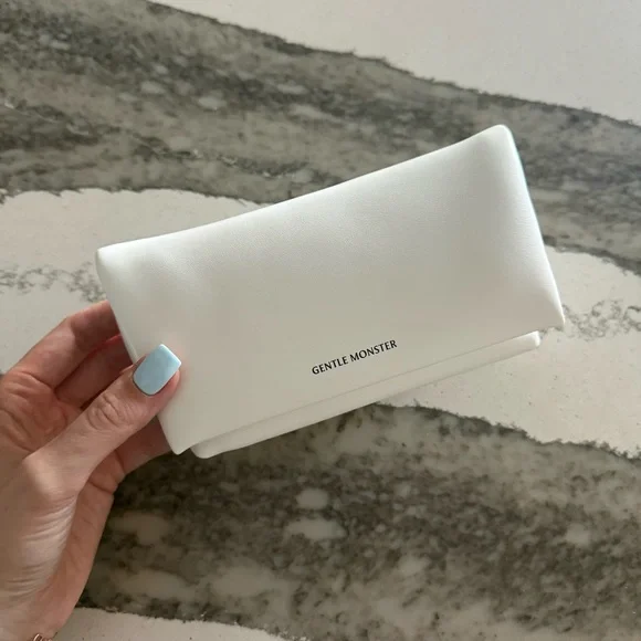 GENTLE MONSTER Sage Green Sunglasses - Picture 6 of 8